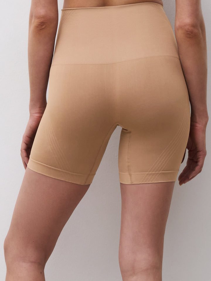 Smooth Comfort High Waist Mid-Thigh Light Shaping Short