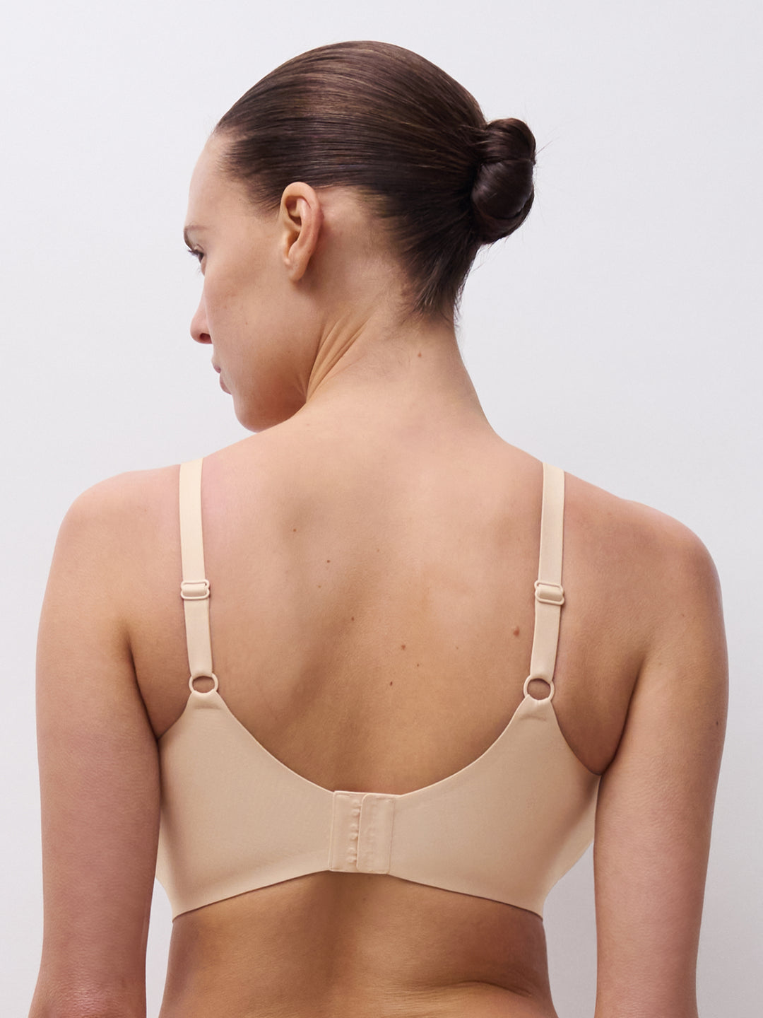 SoftStretch Power V-Neck Wireless Support Bra